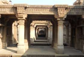 Adalaj Stepwell