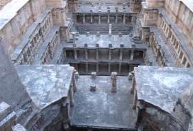 Adalaj Stepwell